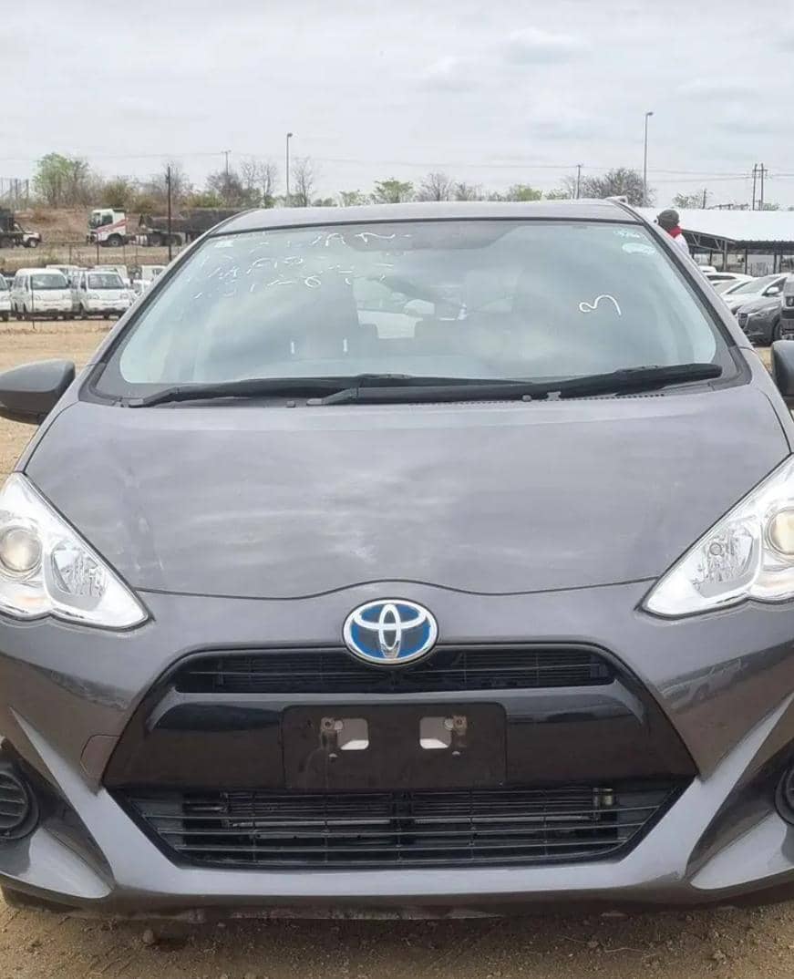 Toyota Aqua [Hybrid]